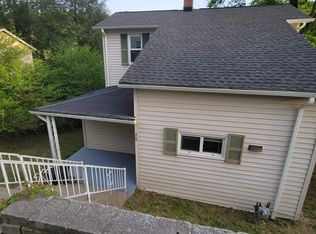 28 Drake Rd, Morgantown, WV 26501