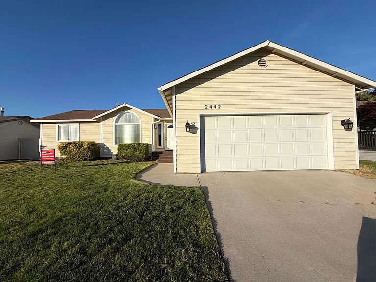 2442 Highland View Dr — Photo 18