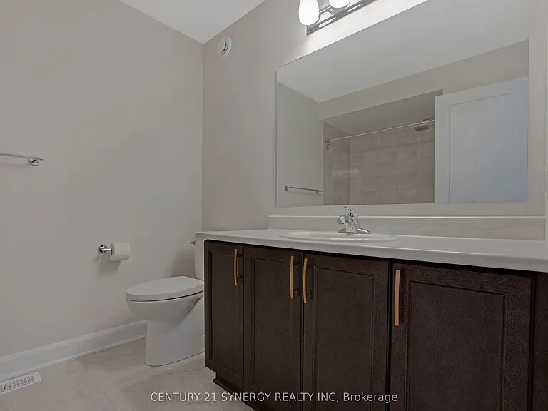708 SE Taliesin Cres — Photo 16