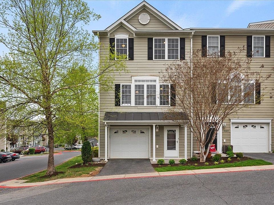 1st image of 3205 Caroline Ct