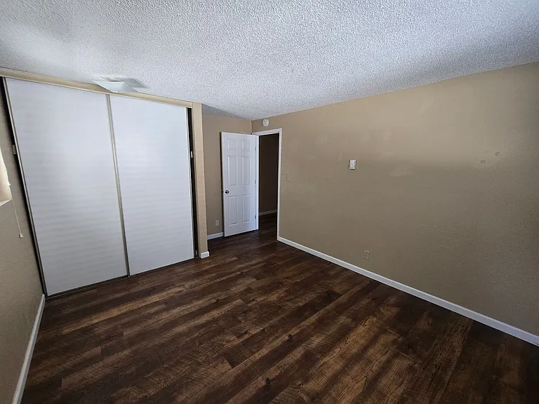 1715 Center Ave #15 — Photo 83