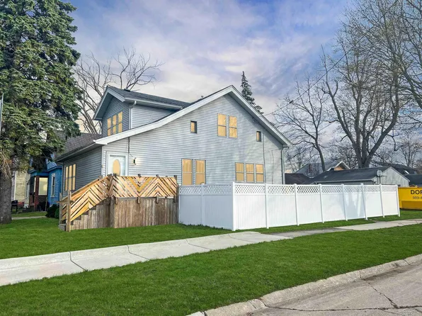 1421 Mackinaw St, Saginaw, MI 48602