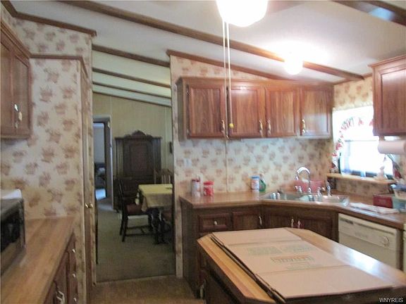 4th image of 608 D St