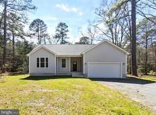 136 Lighthouse Ln, Montross, VA 22520