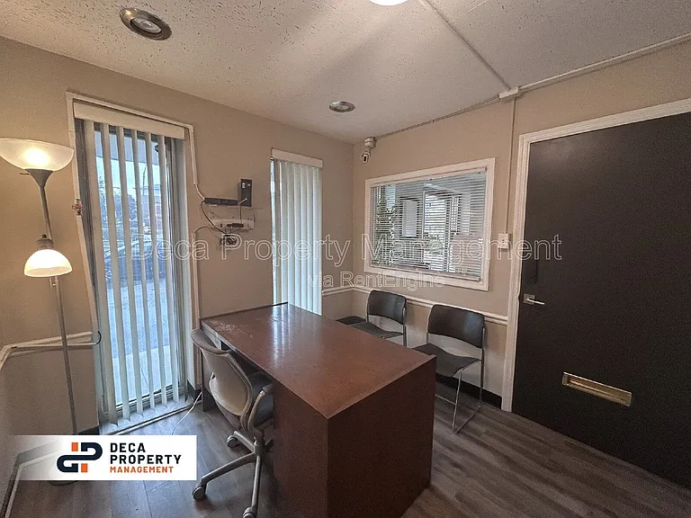 4020 Lindell Blvd — Photo 8