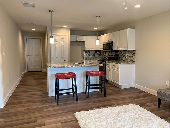5th image of 9013 Rowland Dr