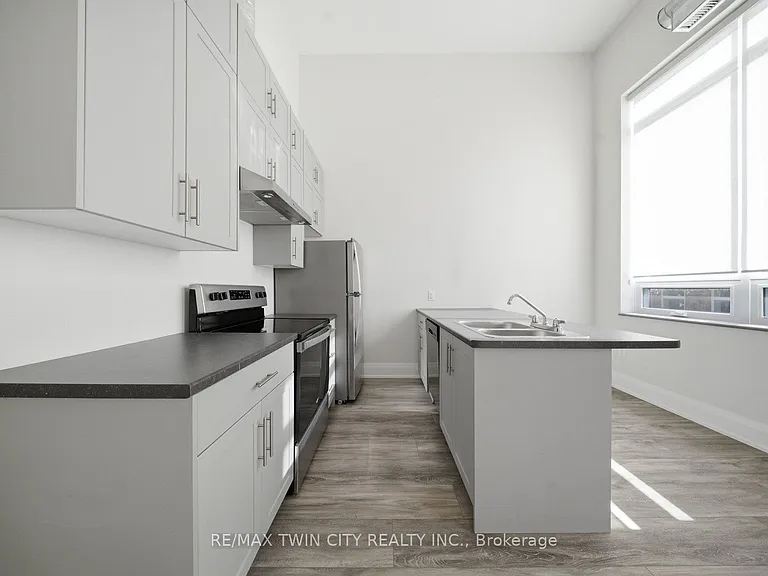 11 Queen St #303 — Photo 1