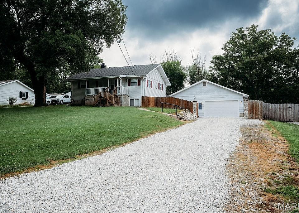 1st image of 47 Lillian Dr