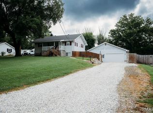 47 Lillian Dr, Saint Charles, MO 63304