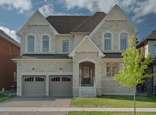 209 Danny Wheeler Blvd, Georgina, ON L4P0J7
