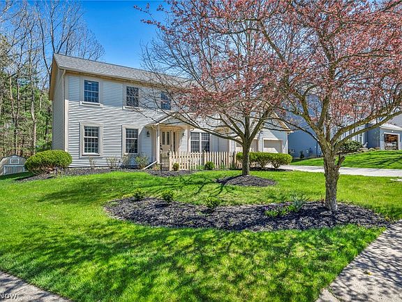 4th image of 19395 Spinnaker Cir