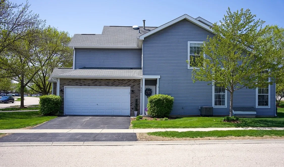 Building Photo - 200 Grandview Ct