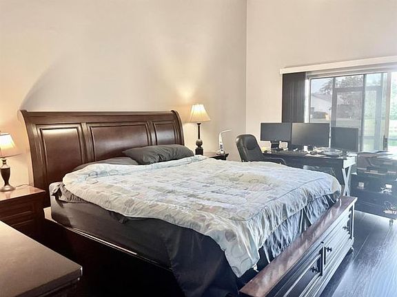 5th image of 6373 Lansdowne Cir
