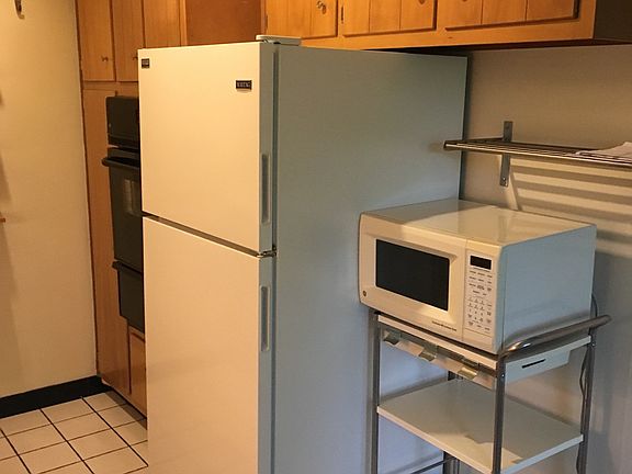 3rd image of 10304 Rockville Pike APT 401