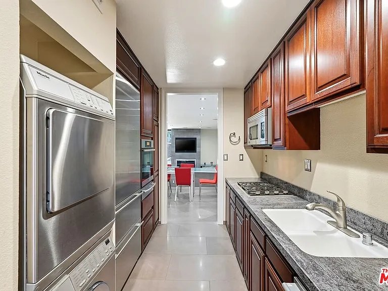 1033 Carol Dr #T16 — Photo 8