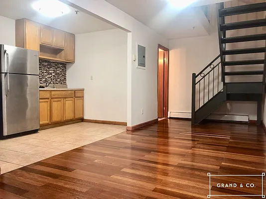 Rented by Grand & Co. | media 26