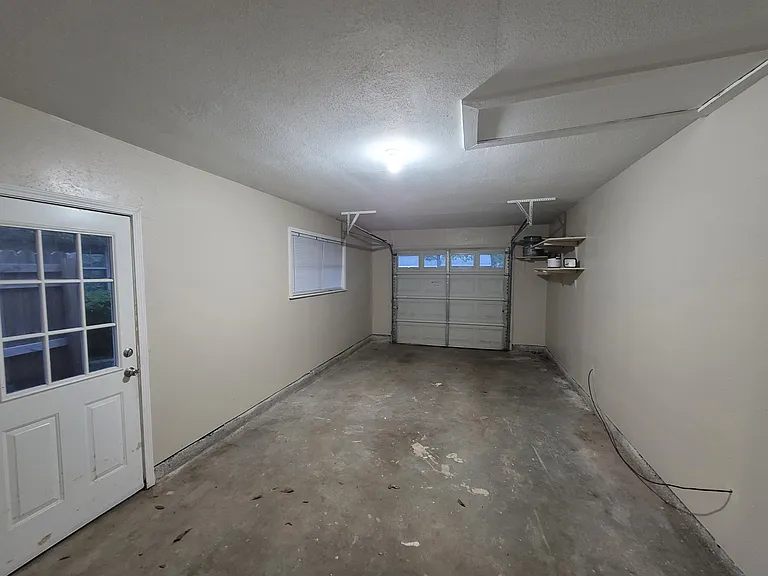 805 Lamar St — Photo 12