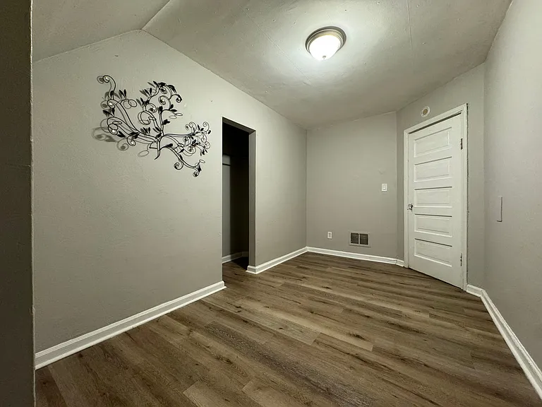 445 Octavius St #3 — Photo 5