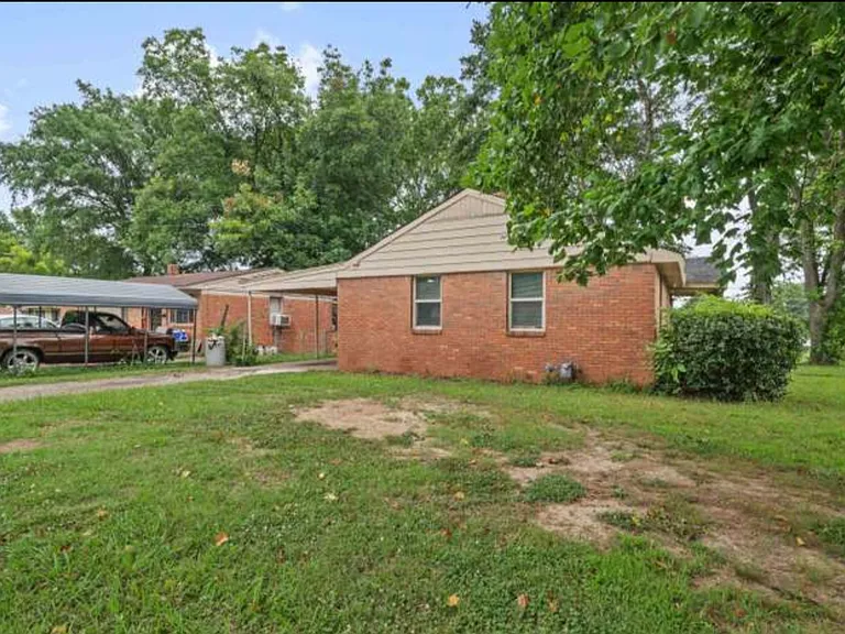 2314 Pendleton St — Photo 17