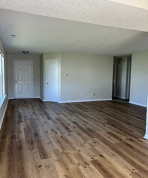 38 Wyndham Ln — Photo 4