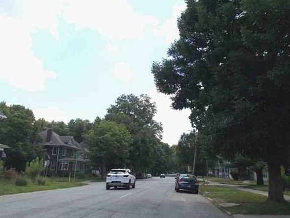 Exterior Neighborhood (street photo)