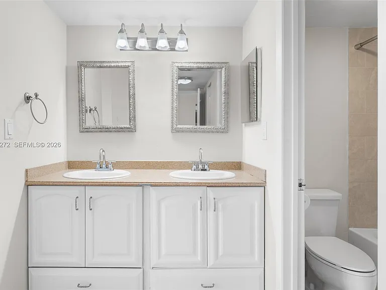 3401 N Country Club Dr #519 — Photo 18