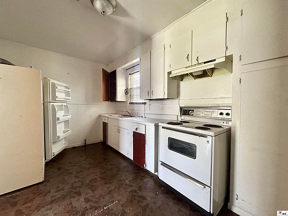 5th image of 110 Boone St #1