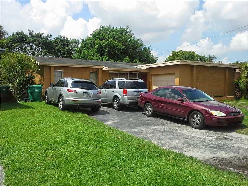 1st image of 8618 Beekman Dr
