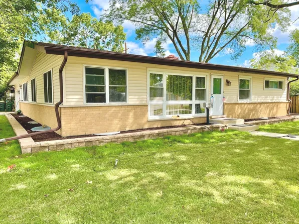 7418 Wilson Ter, Morton Grove, IL 60053