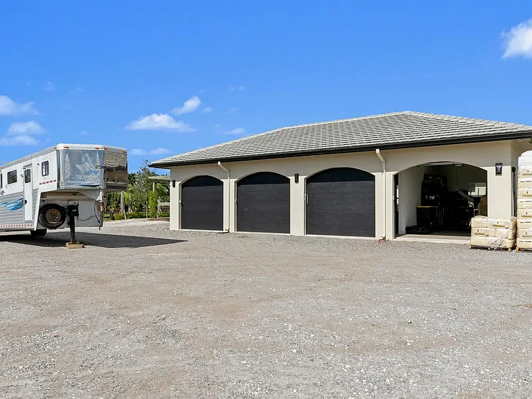 14710 Palm Beach Point Blvd — Photo 46