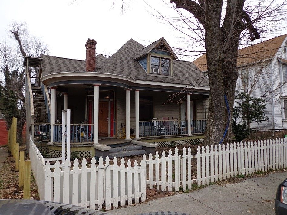 1st image of 1645 Highland Ave APT 2