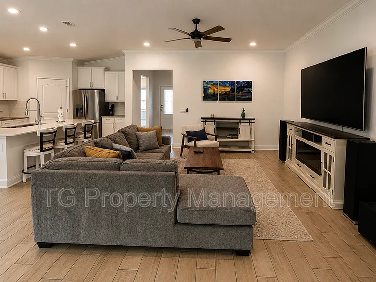 248 Zancara St — Photo 12