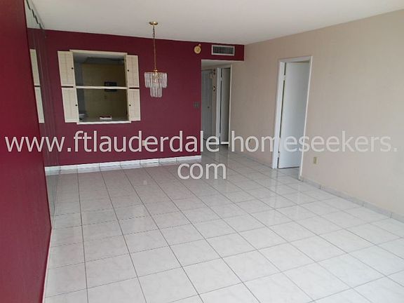 4th image of 1351 NE Miami Gardens Dr APT 611E