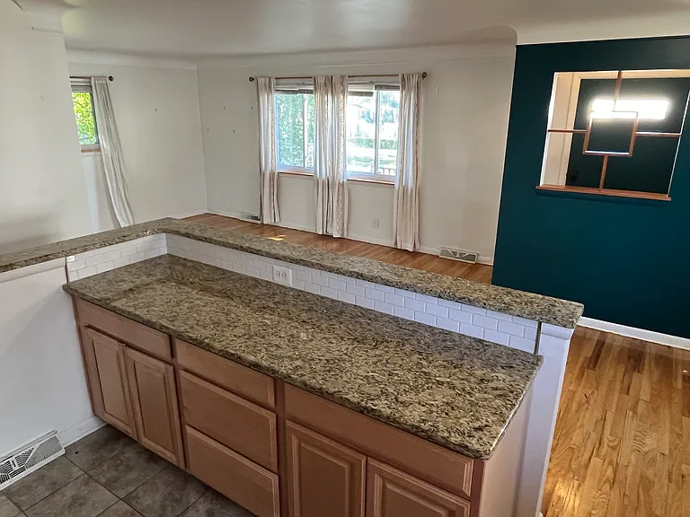 124 Alice Ave — Photo 6