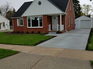 235 E Marquette St, Appleton, WI 54911