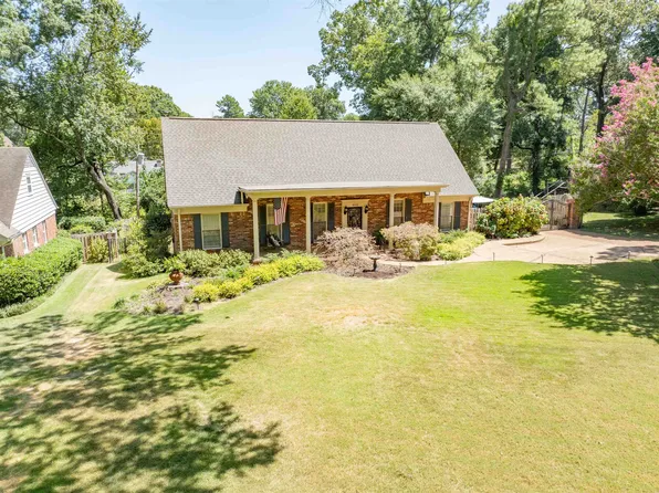 1832 Oak Hill Rd, Germantown, TN 38138