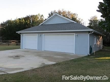 Detached 3 Car Garage and Shop