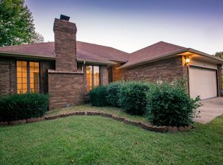 3327 S Greenbriar Ave, Springfield, MO 65804