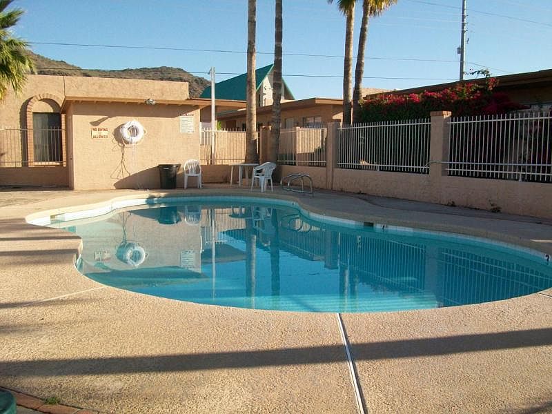 comunity pool 