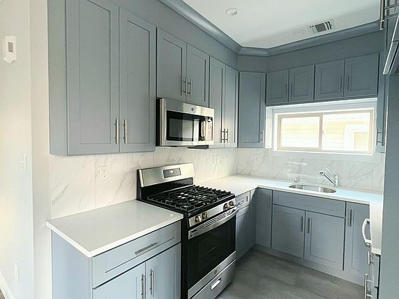 5th image of 46 Cromwell Ave Floor 2
