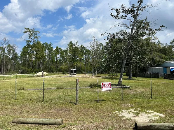 313 Newman Point Rd, Southport, FL 32409