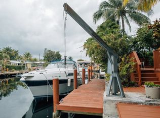 130 SE 9th St, Pompano Beach, FL 33062