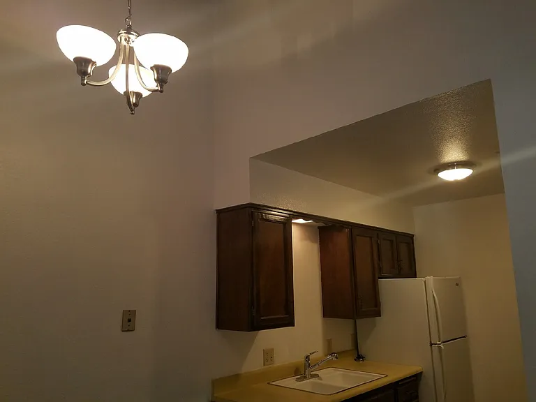 1078 Franklin Ave — Photo 20