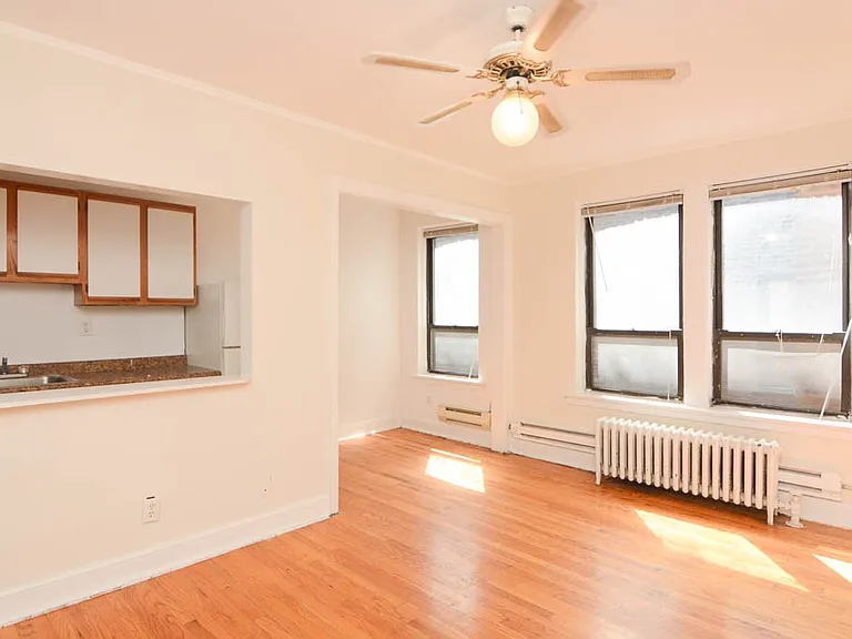 3345 N Marshfield Ave #904 — Photo 11