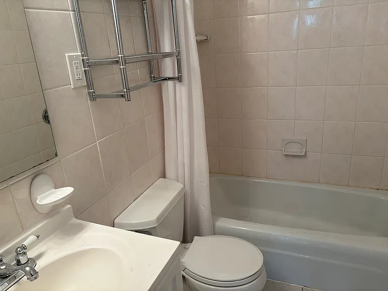 274 Concord Ave #1 — Photo 6