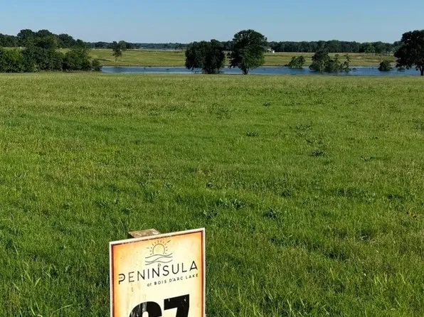 305 Sailview Ct, Honey Grove, TX 75446