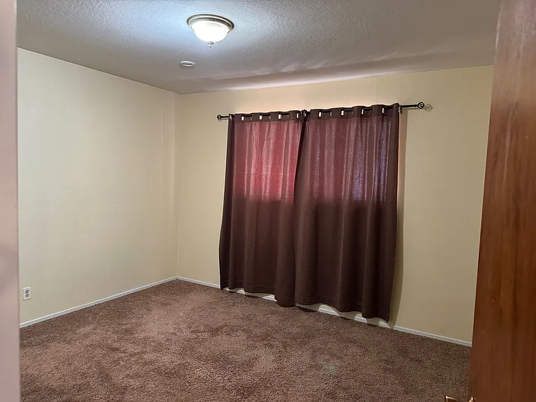 574 Koru St — Photo 8
