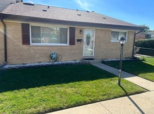 9462 Hamlin Ave, Des Plaines, IL 60016