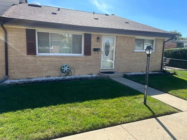 9462 Hamlin Ave, Des Plaines, IL 60016