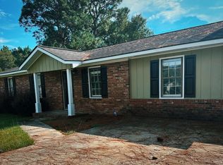 52 Strozier St, Mc Rae, GA 31055
